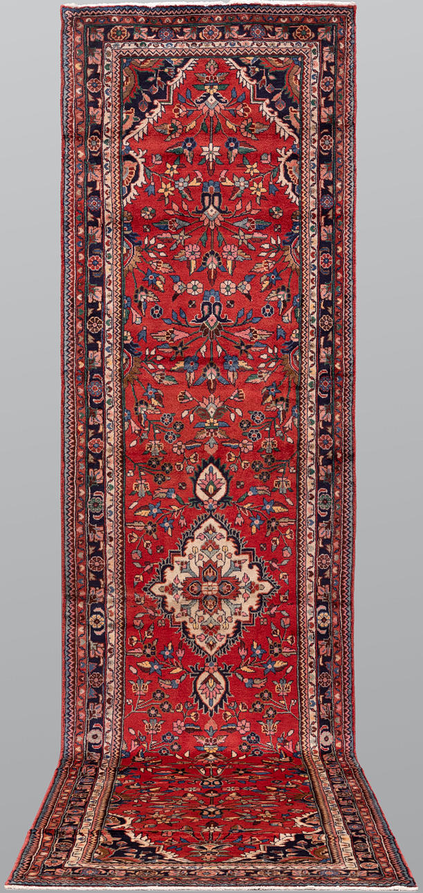 CARPET, Hamadan, Gallery model, 404*102 cm.