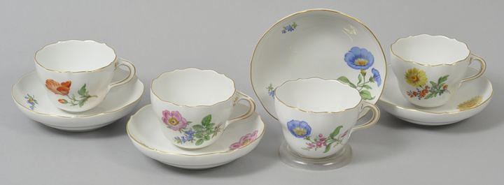 4 koppar med fat, Meissen, 2 1900-talets hälft.