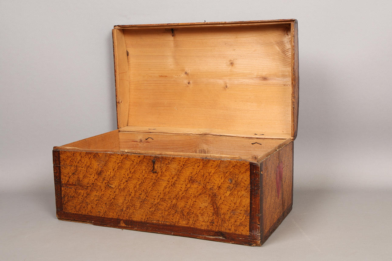 A NORMANDY PAINTED PINE MARRIAGE BOX, CIRCA 1900. Swedish Folk Art ...