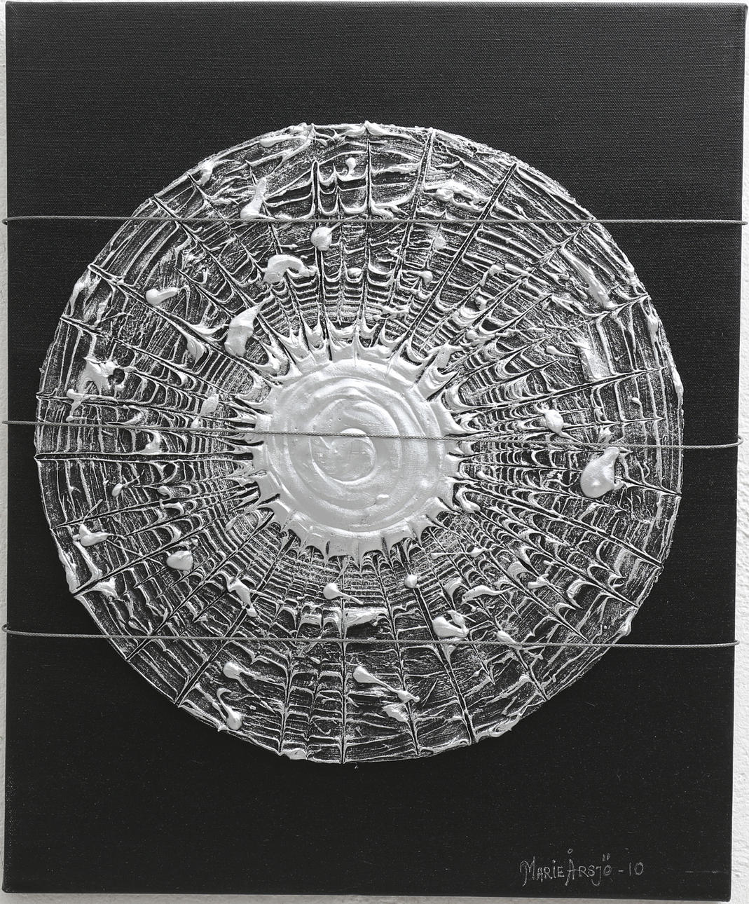 MARIE ÅRSJÖ. Komposition. Blandteknik på canvas, signerad och daterad -10.