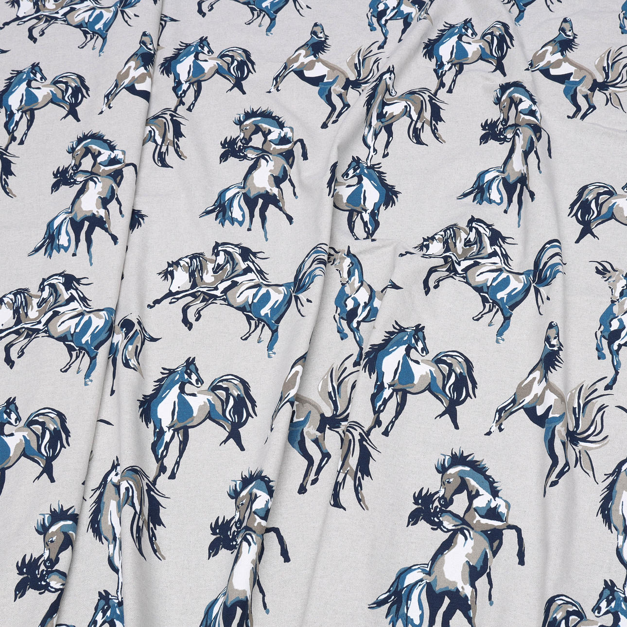 A “Darius” semi-linen fabric, 15 m.