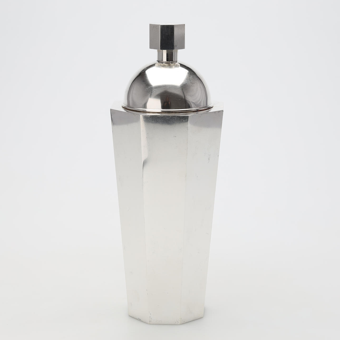 WIWEN NILSSON. SHAKER silver, signed.