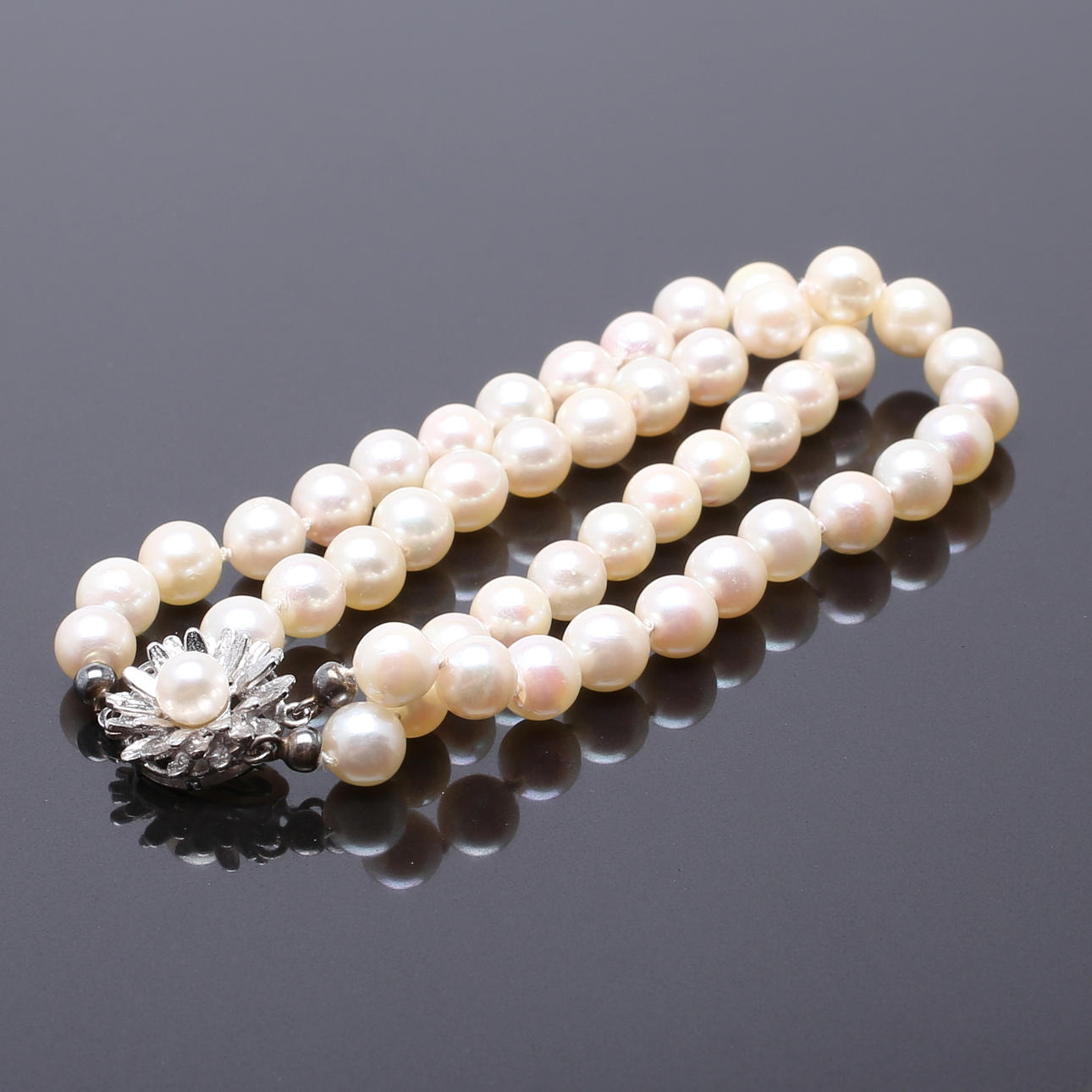 PÄRLARMBAND, tvåradigt 6 mm.