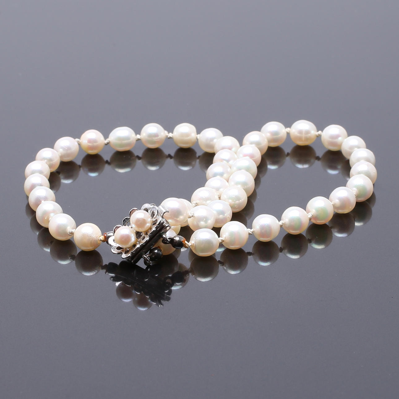 PÄRLARMBAND, tvåradigt 6 mm.