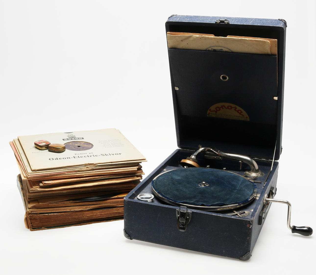 RESEGRAMMOFON samt STENKAKOR.