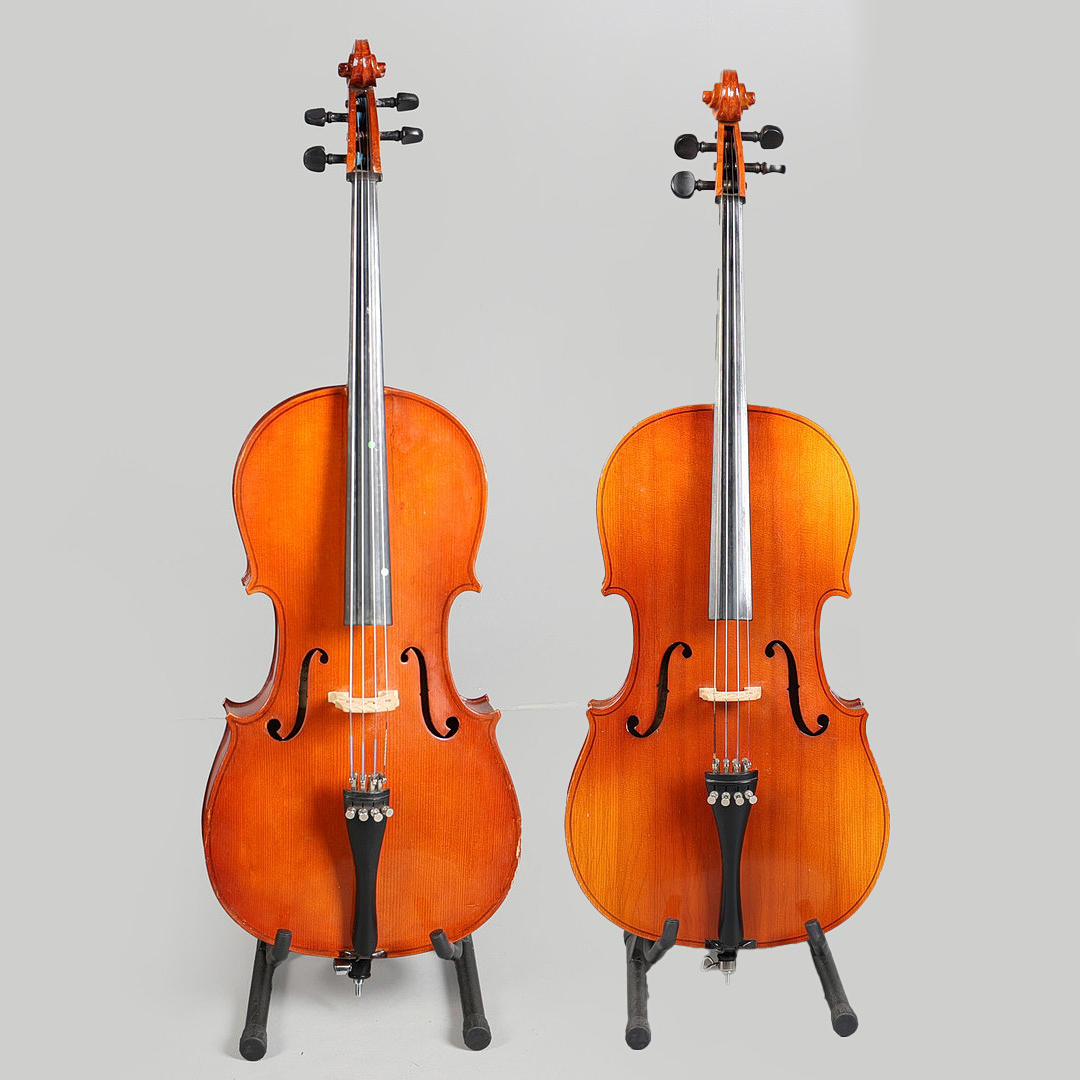 TWO CASED 1/2 CELLOS (2). Collectables - Musical instruments - Auctionet