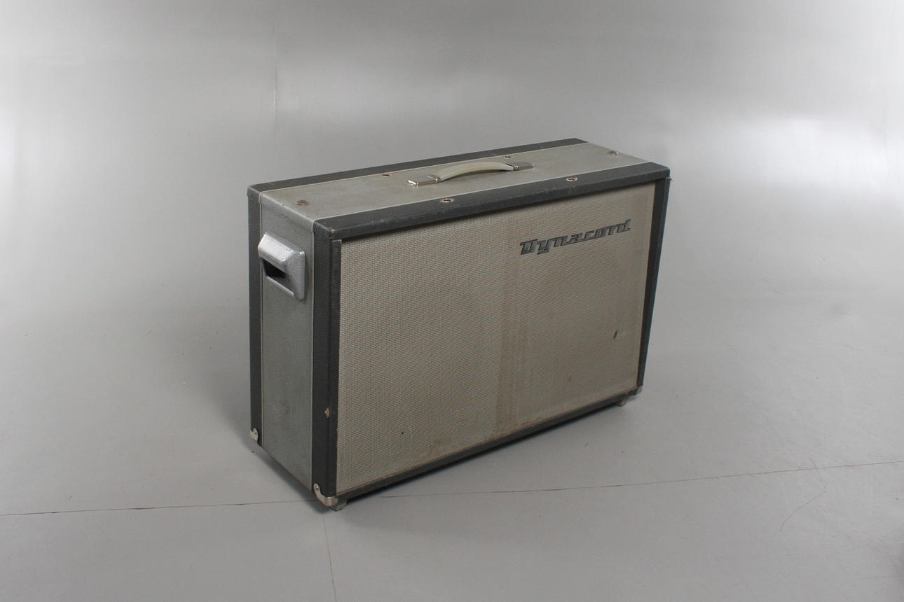 BASFÖRSTÄRKARE samt BASHÖGTALARE,Bass-King-T, Dynacord.