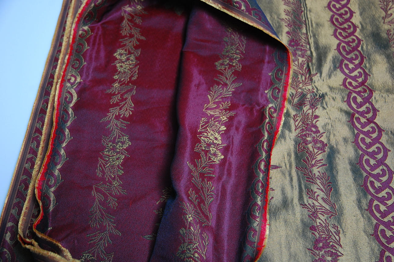 TYG, brockad typ 240 x 145 cm.