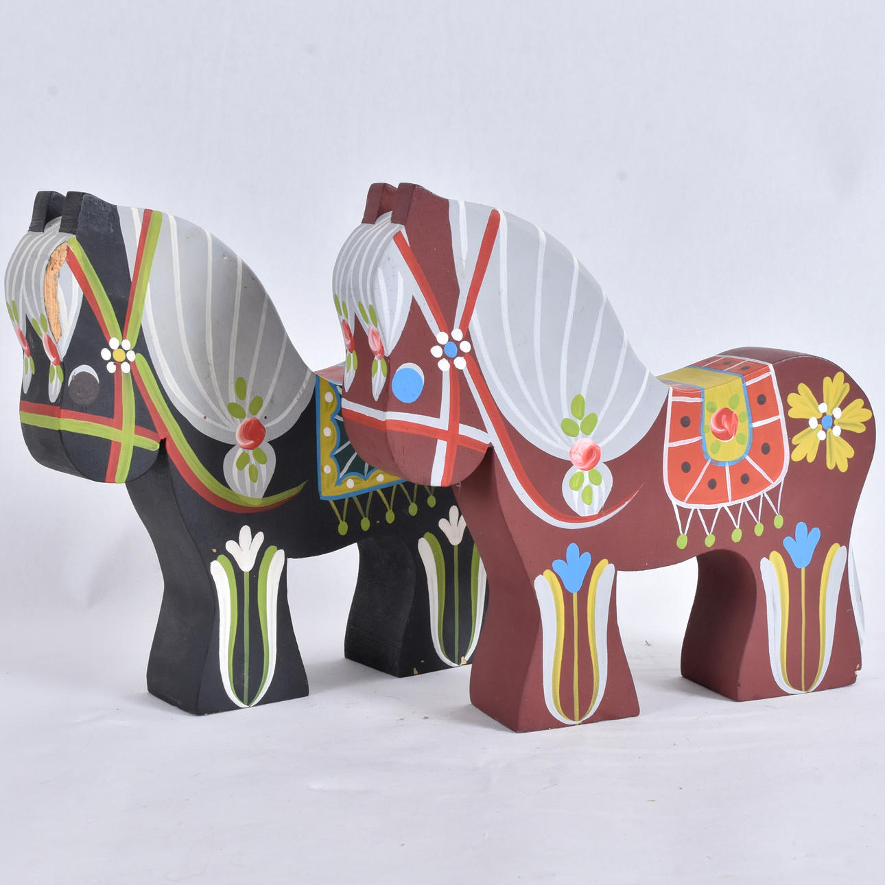 MOGENS EIGENBROD. sculptures 1 pair, painted wood.