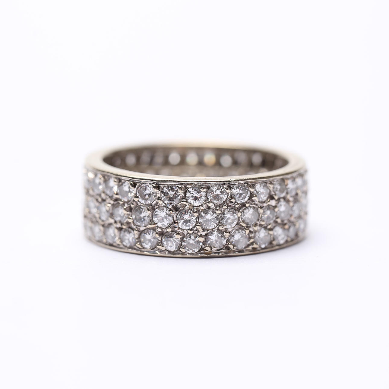 RING med DIAMANTER, 18k vitguld, vikt ca 7 gram. Smycken & Ädelstenar ...