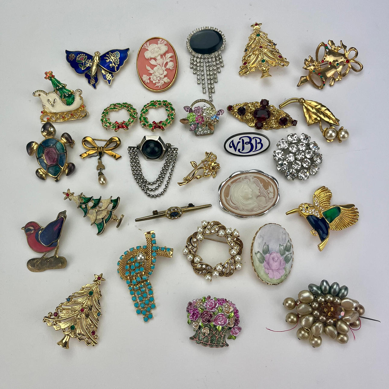 PARTY BROOCHES, including animal motifs.