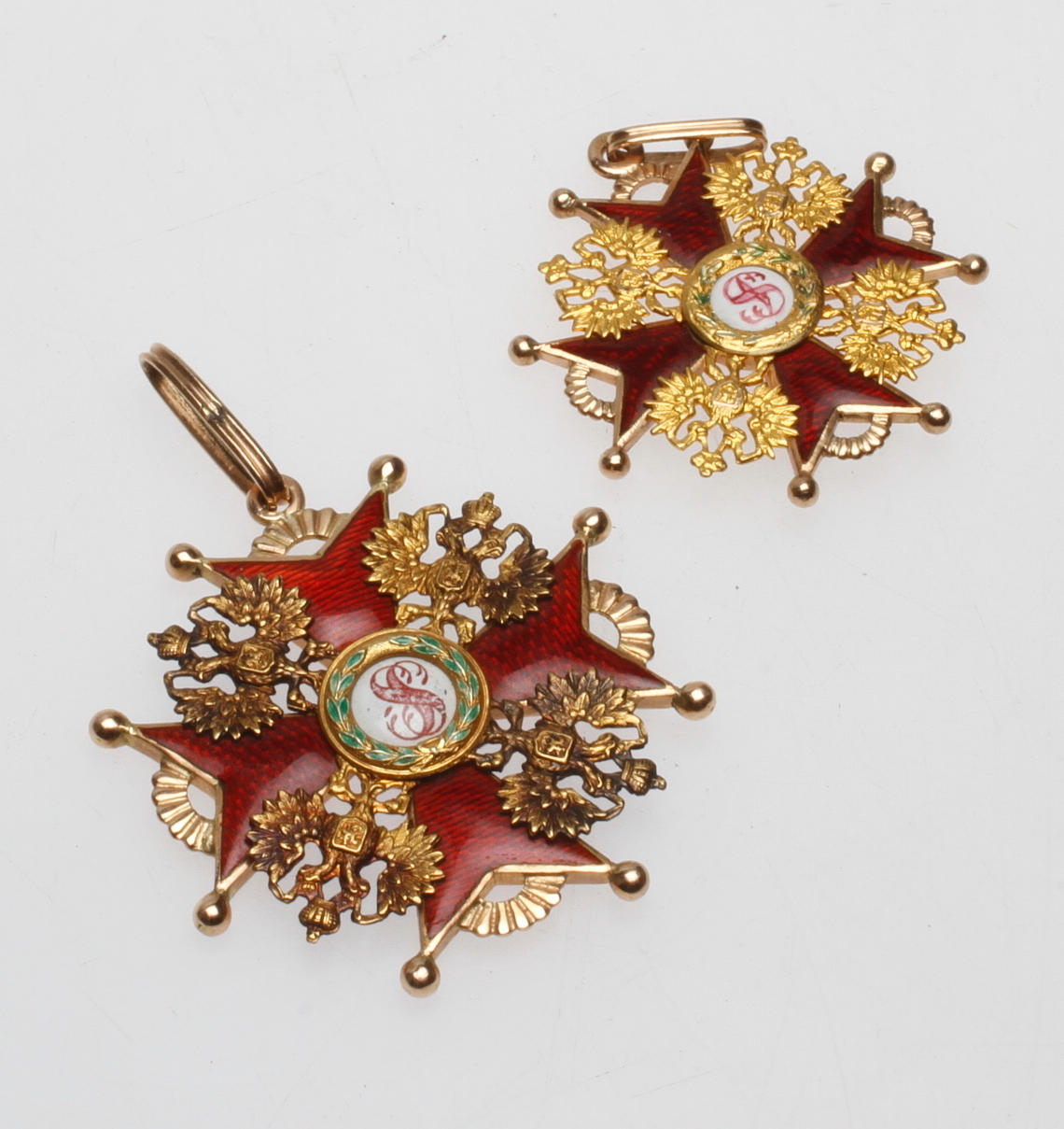 ORDNAR, 2 st, 14k guld, Order St Stanislas 3e klass, Ryssland, vikt ca 28,7 gram.