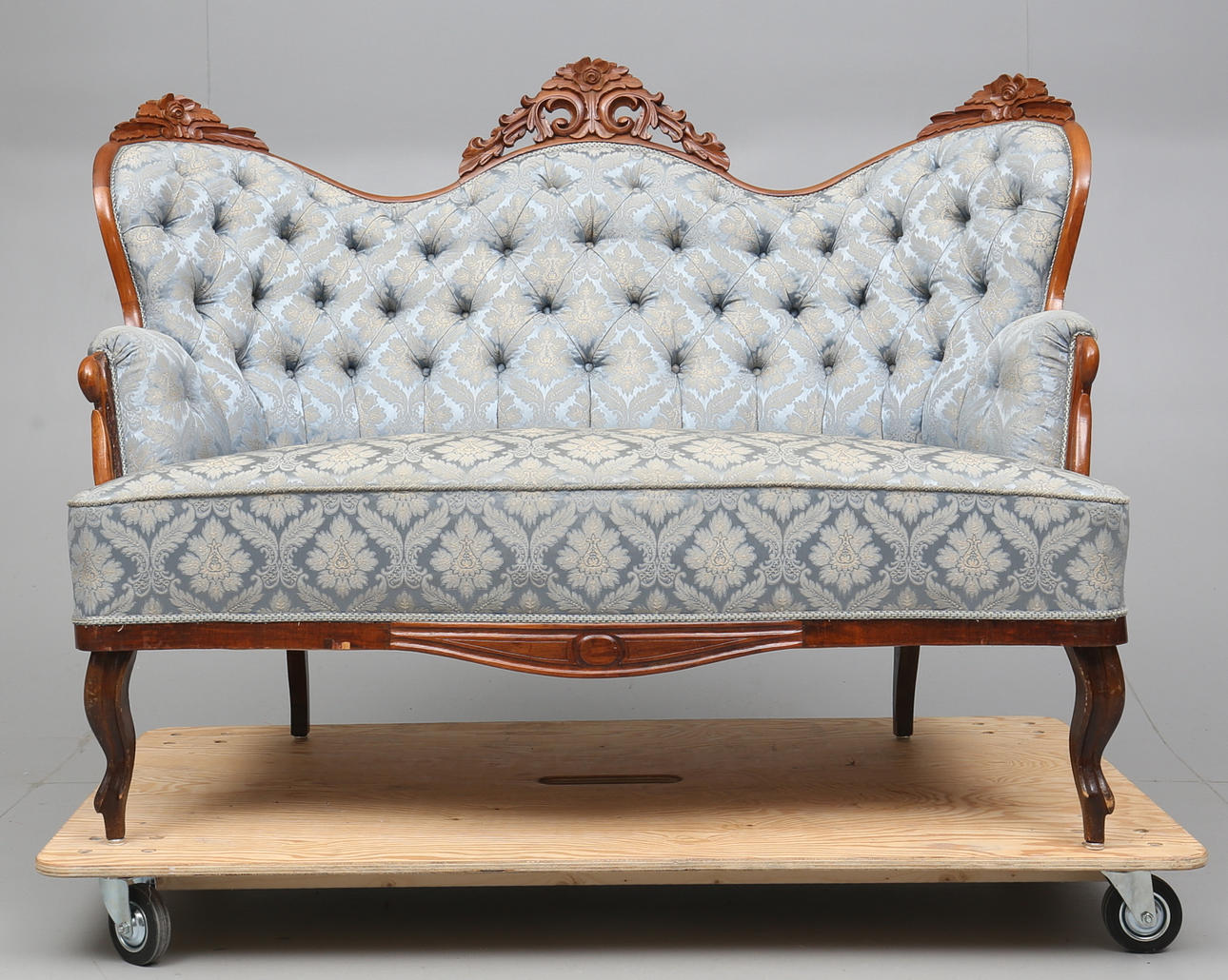 SOFFA, rokokostil, 1900-talets första hälft.