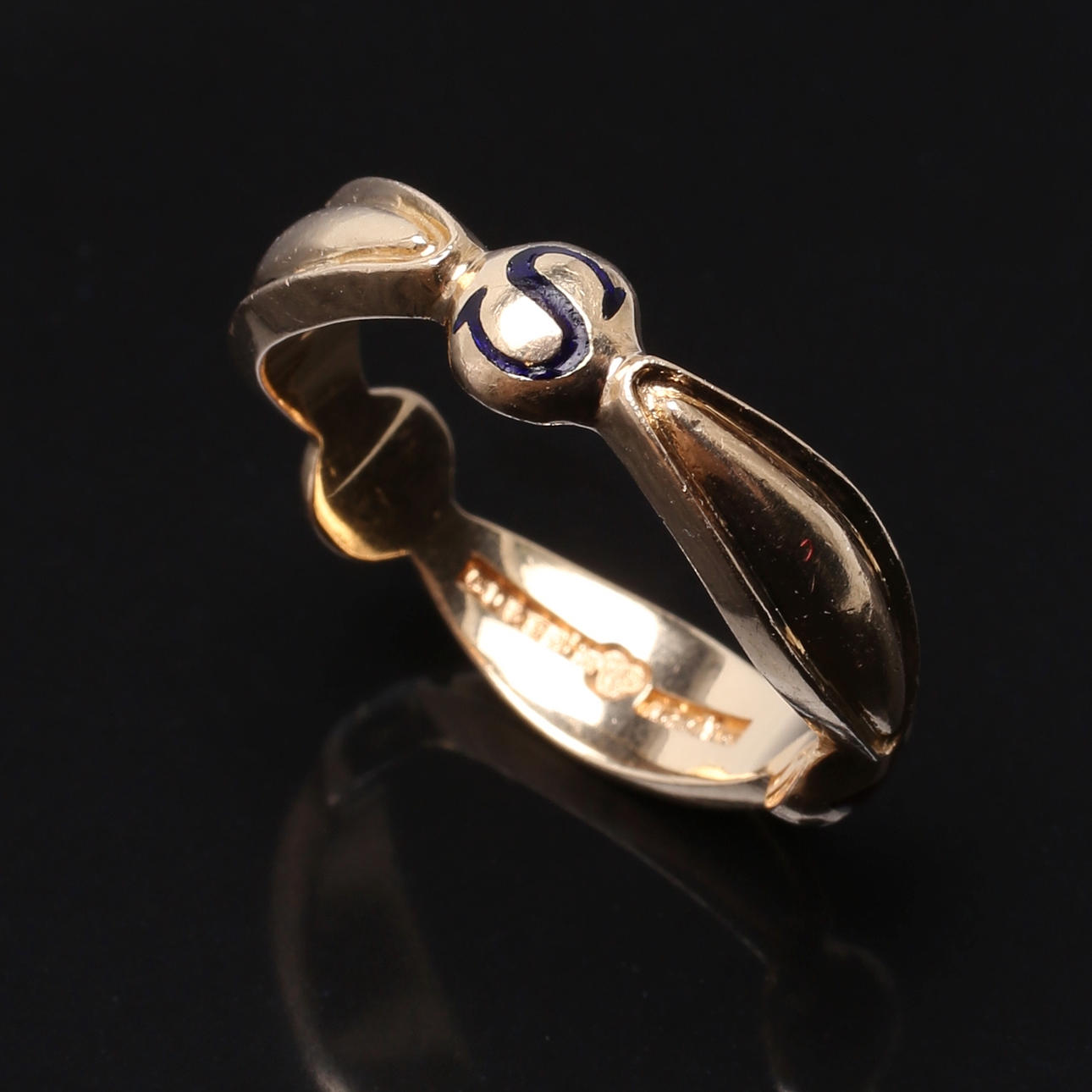 ORDENSRING för tumme i 18 K gult guld, vikt 10,23 g.