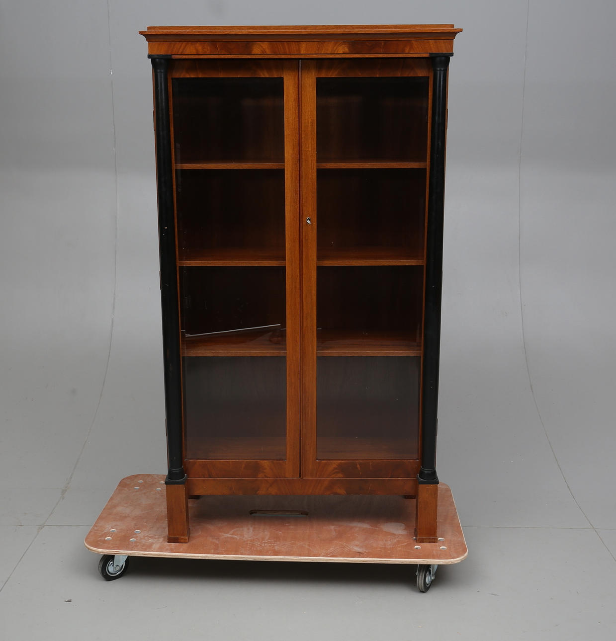 BOKSKÅP, empirestil, Uppsala Möbleringsaktiebolag, 1900-talets första hälft.