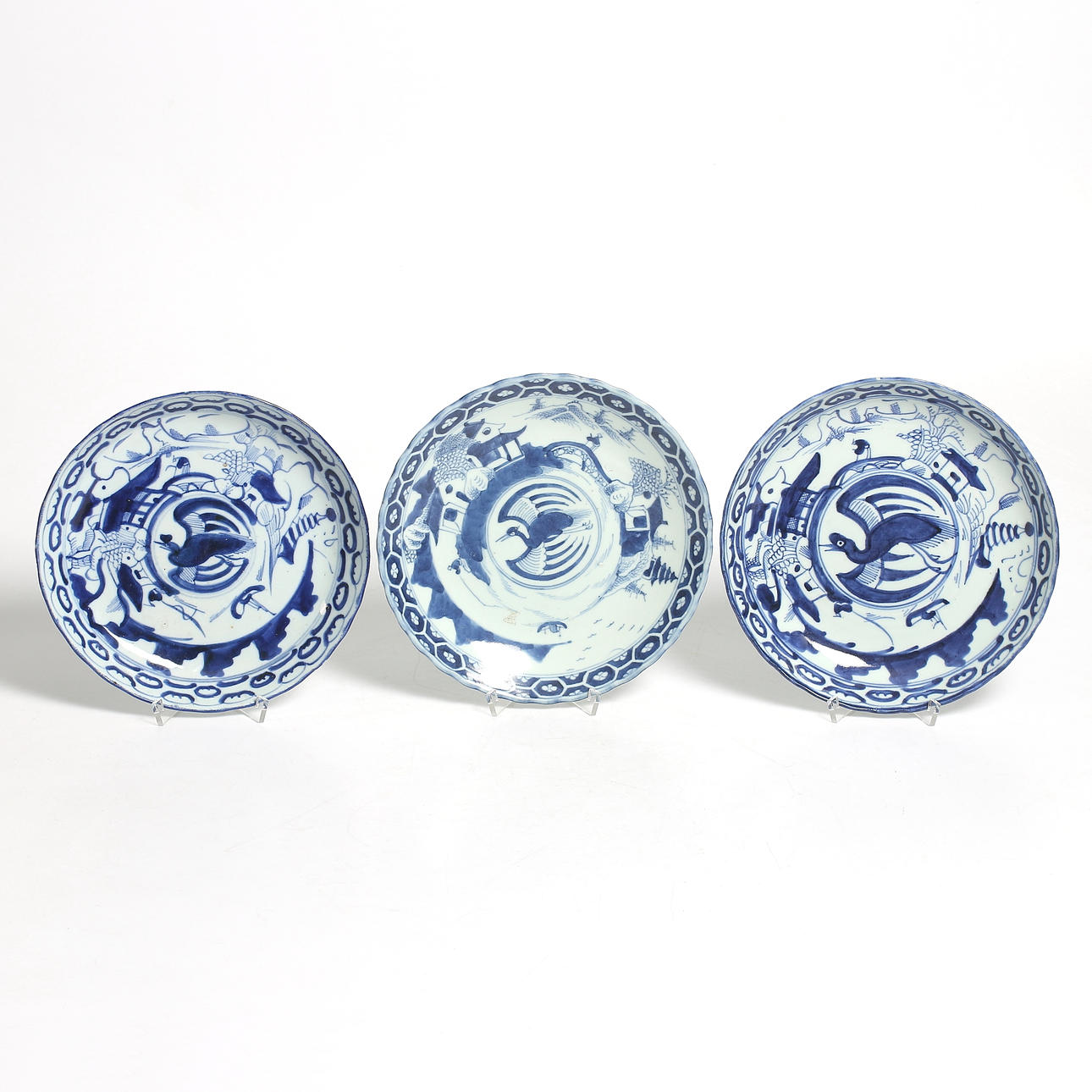 SKÅLFAT, 3 st, Kraakporslin, sannolikt Ming dynasti, Kina, 1600-tal.