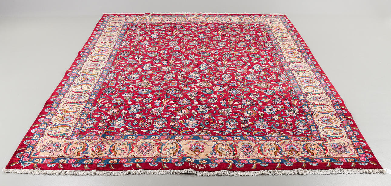 LOUNGE MAT Meshed, signed, 383x285 cm.