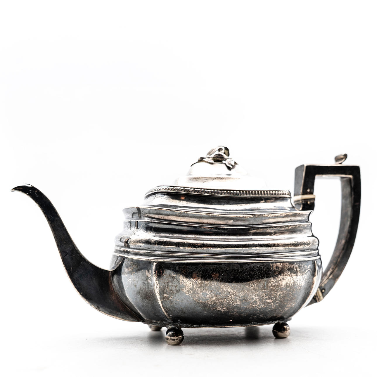 SILVERKANNA. England 1800-tal.