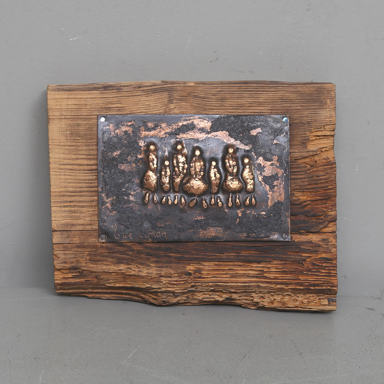 OIDENTIFIERAD KONSTNÄR. Väggskulptur, trä och kopparplåt. Signerad.