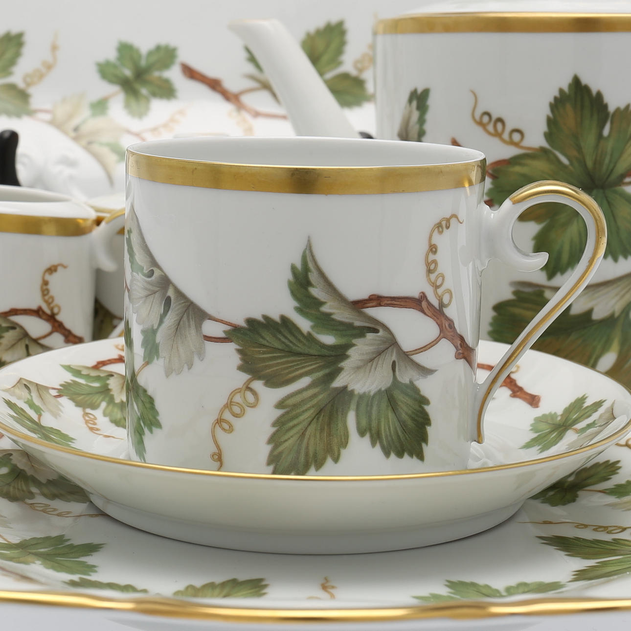 KAFFESERVIS, 48 delar, porslin, "Vinranka", Hackefors.