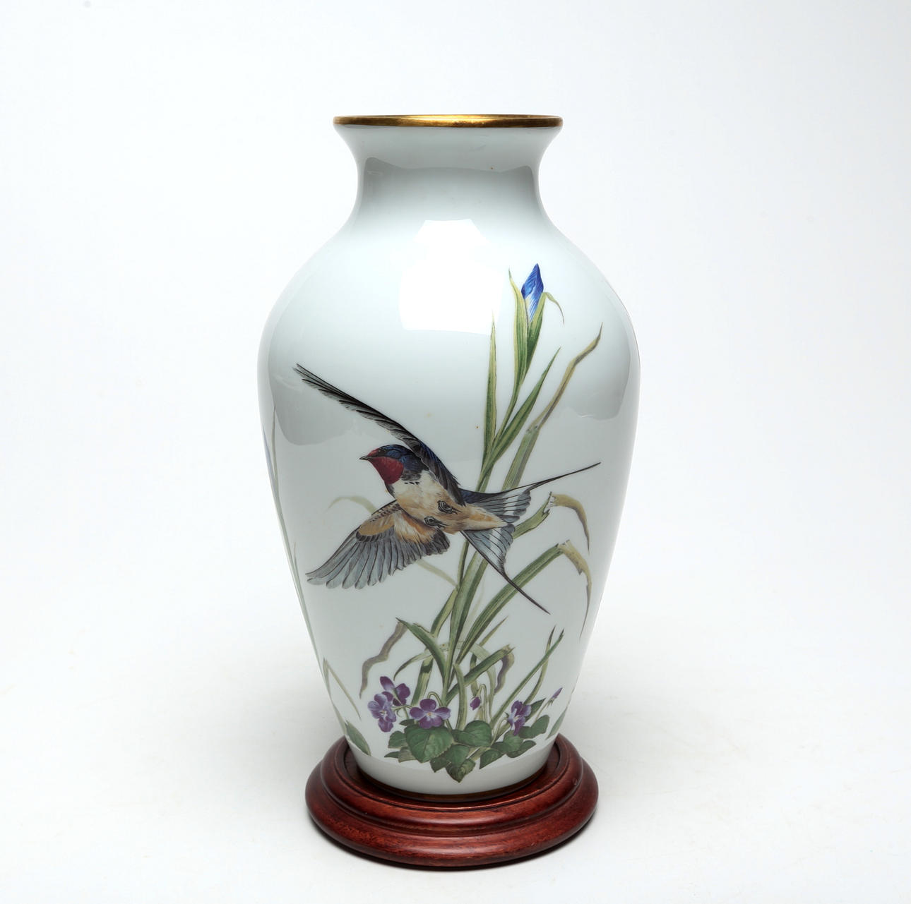 VAS, porslin, på träfat, Franklin.