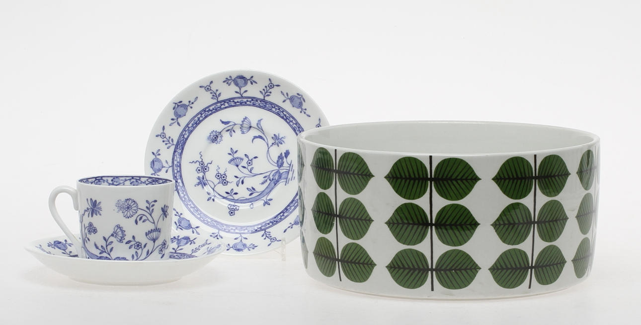 KAFFEKOPPAR MED FAT, 8 delar "Dresden" Gustafsberg samt SKÅL Stig Lindberg "Berså" Gustavsberg.