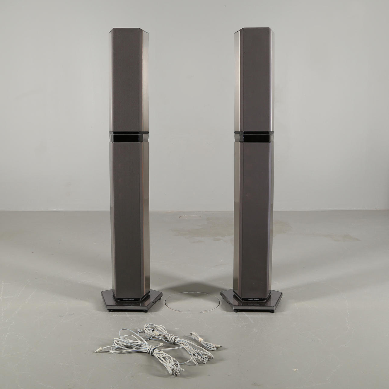 HÖGTALARE, ett par BeoLab 'Penta', Bang & Olufsen.