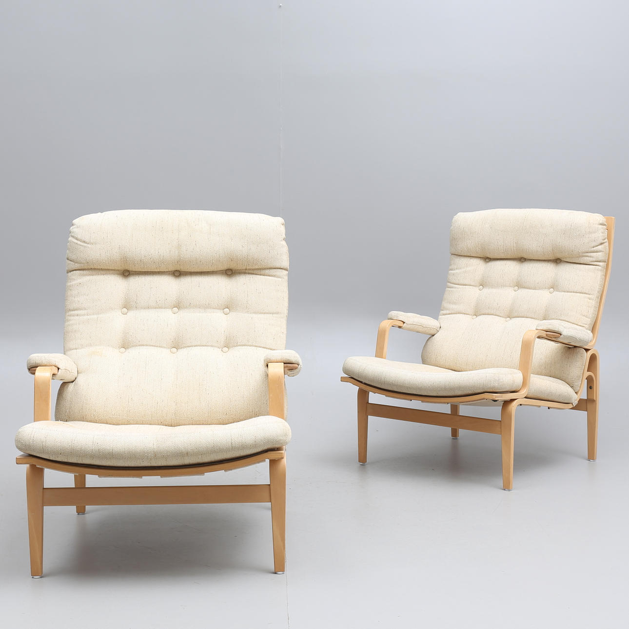 FÅTÖLJER, ett par, "Ingrid" hög, Bruno Mathsson by Dux.