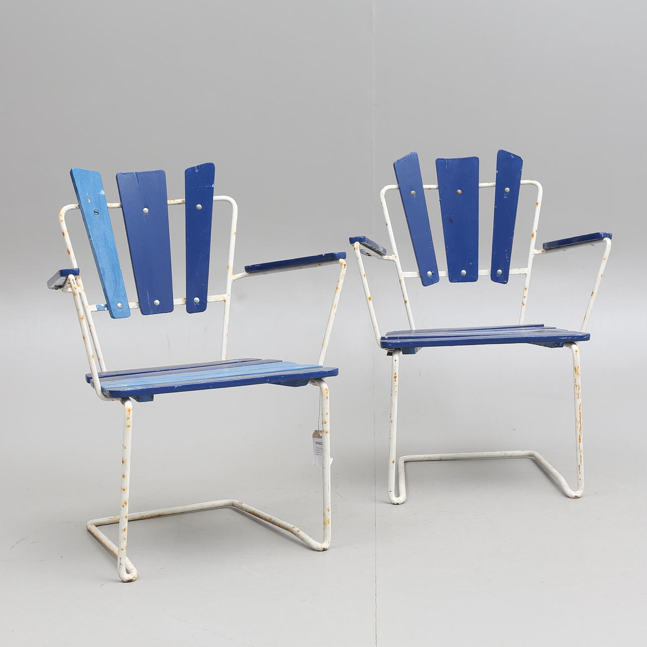 TRÄDGÅRDSSTOLAR, 2 stycken, 1900-talets mitt.