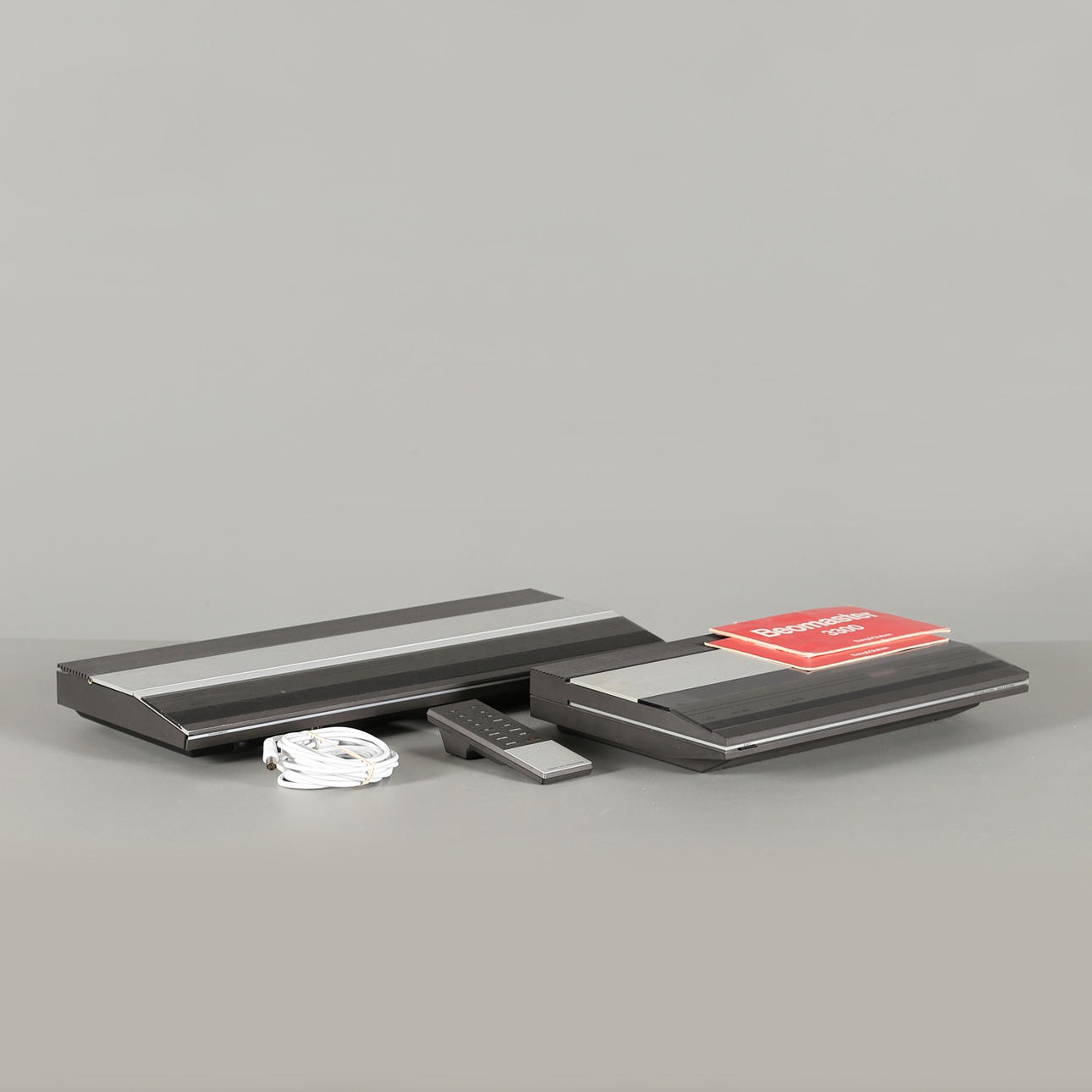 HIFIANLÄGGNING 3 delar 'Beosystem 3300' Bang & Olufsen.