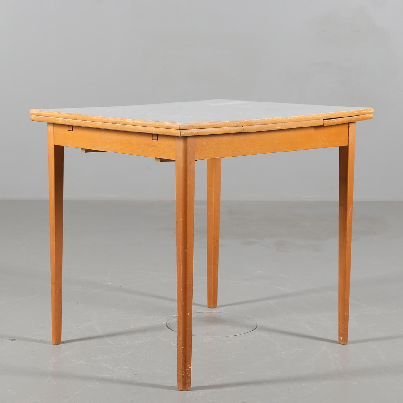 BORD, perstorpsplatta, 1950/60-tal.