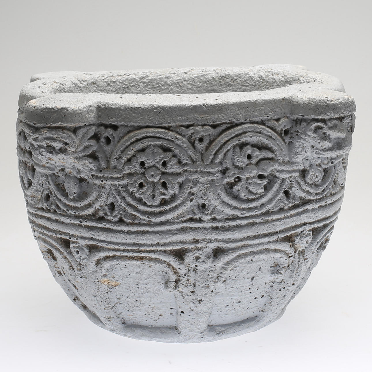 TRÄDGÅRDSURNA, gjuten stenmassa, 1900-tal.