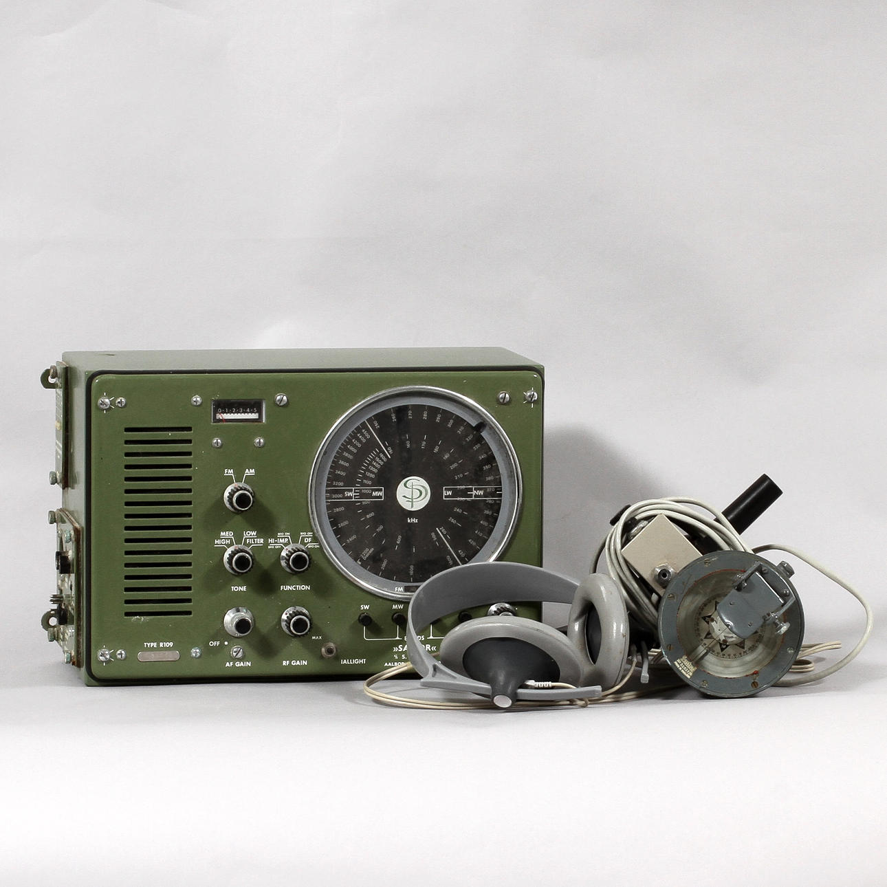 SKEPPSRADIO, Sailor R 109 samt KOMPASS, Sailor, 1900-talets senare del.