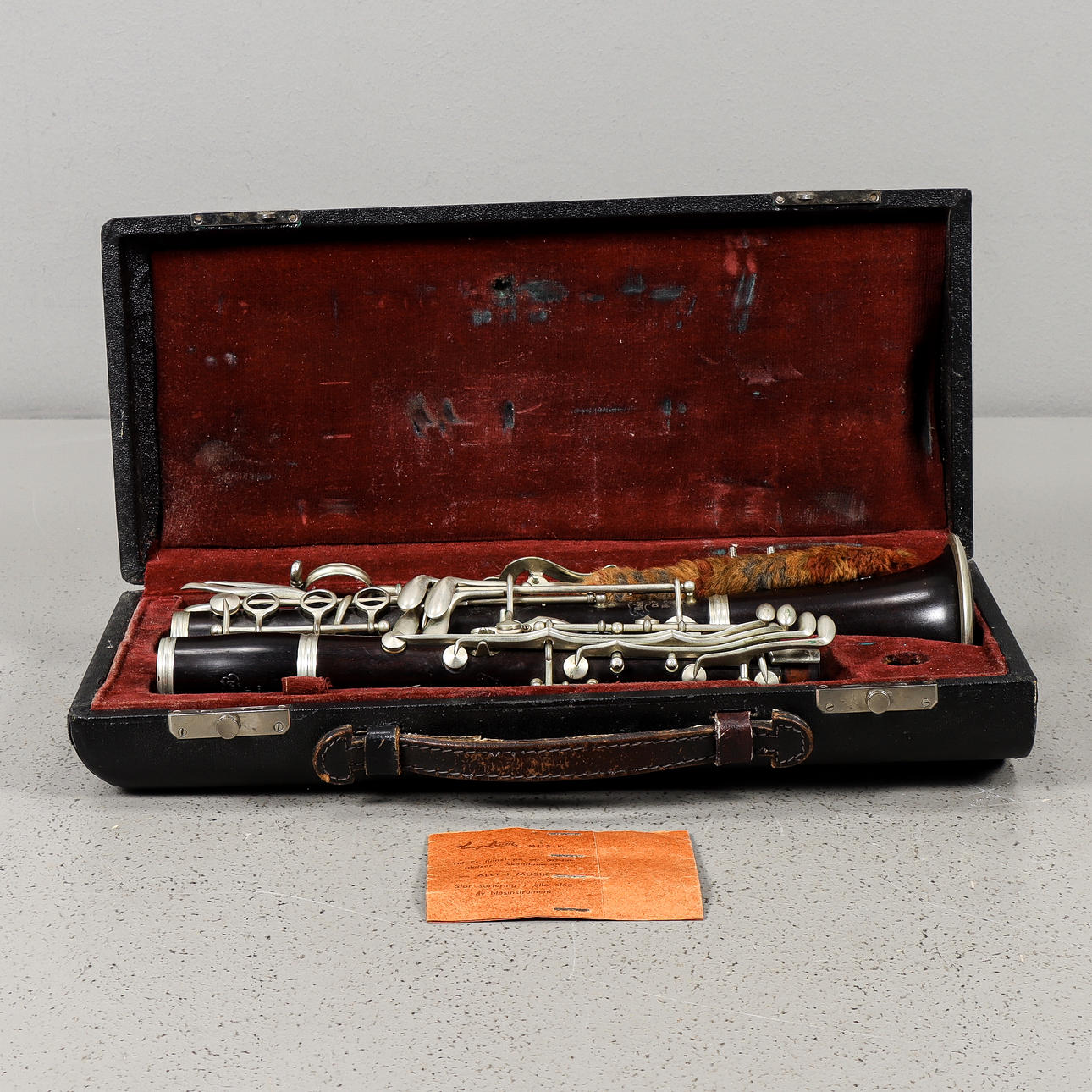 CLARINETE Dolnet, en bolsa.