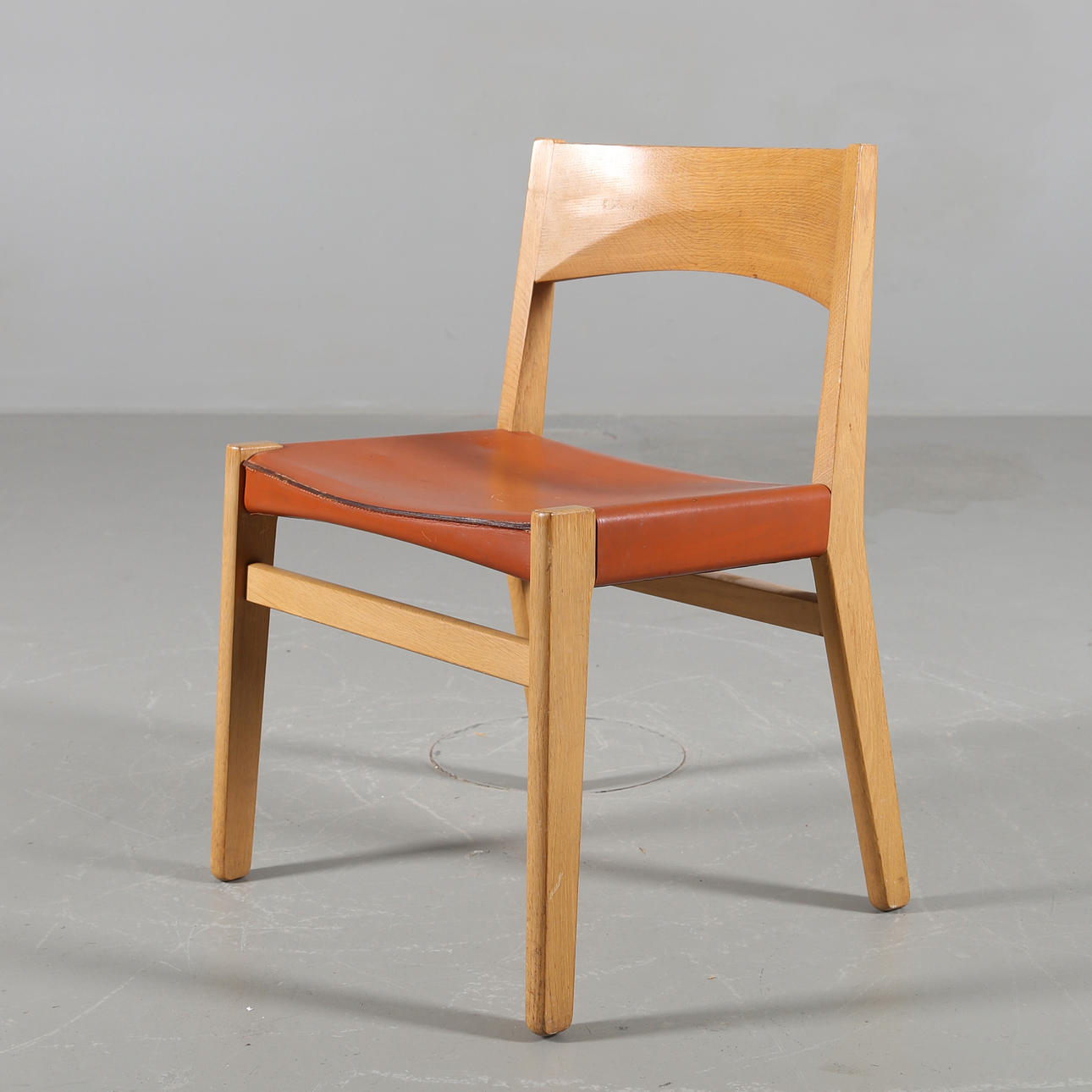 STOL ek med läderklädsel, Sverige 1970-tal.