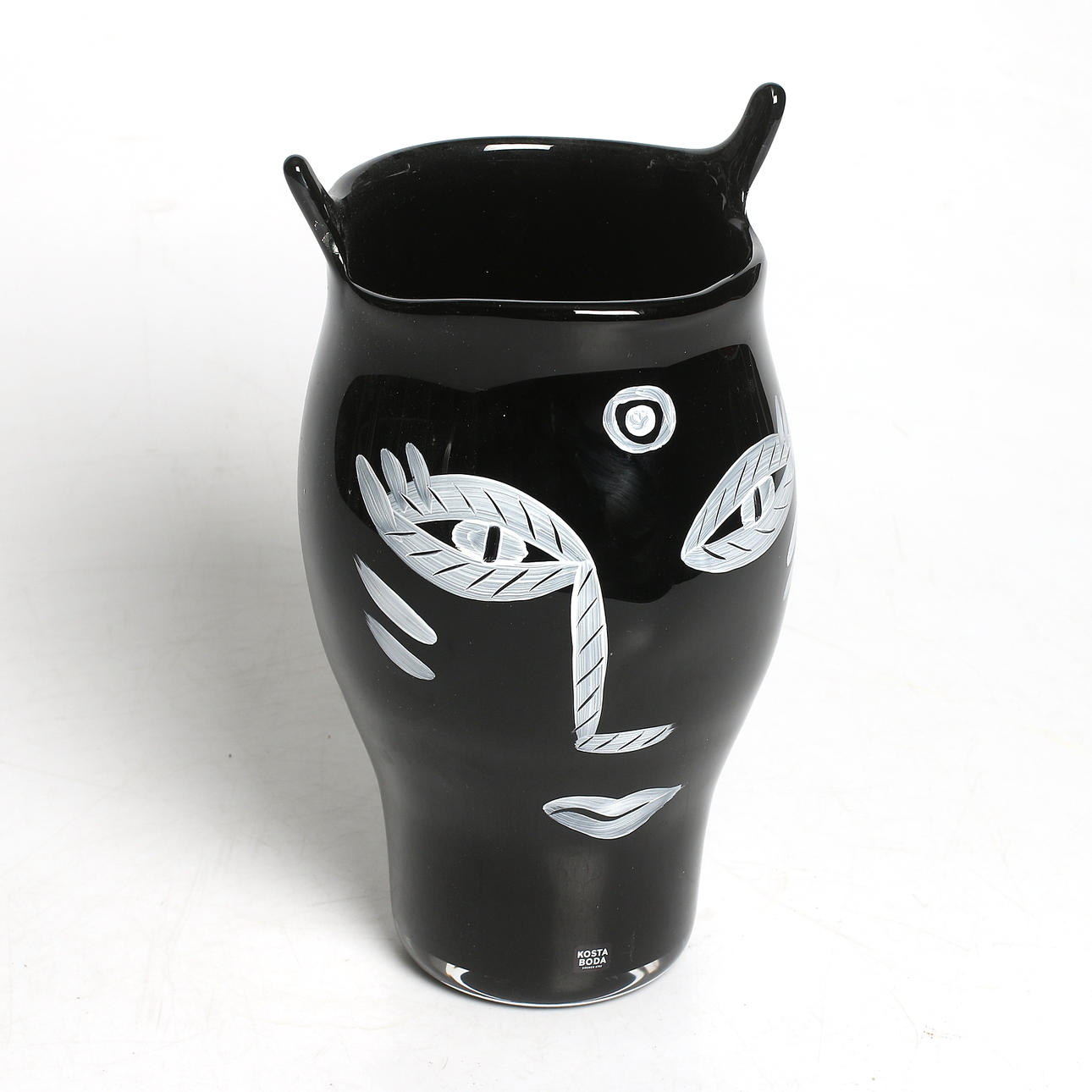 ULRICA HYDMAN VALLIEN. Vas, glas, "Open Minds", Kosta Boda, signerad. 1900-tal.