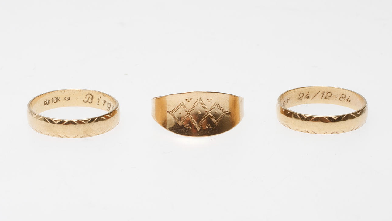 RINGAR, 3 st, 18k guld, vikt ca 6,6 gr.