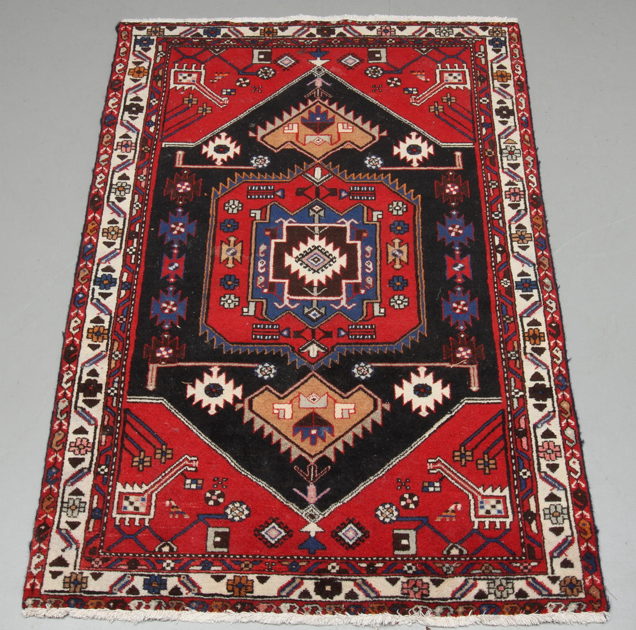 MATTA, orientalisk, ca 192 x 134 cm.
