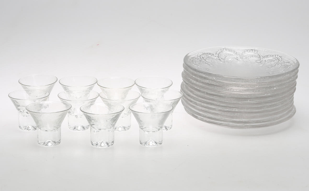 SERVISDELAR, 22 st, glas, bland annat "Rustica", Göran Wärff, Pukeberg, 1900-tal.