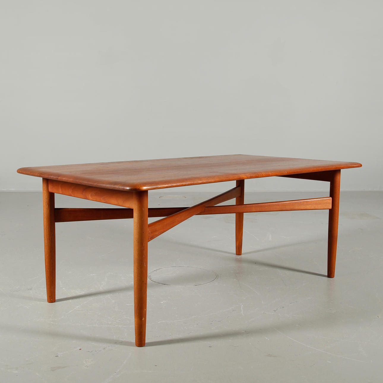 SOFFBORD i massiv teak, 1960-tal. Märkt Danish Furniture Makers.