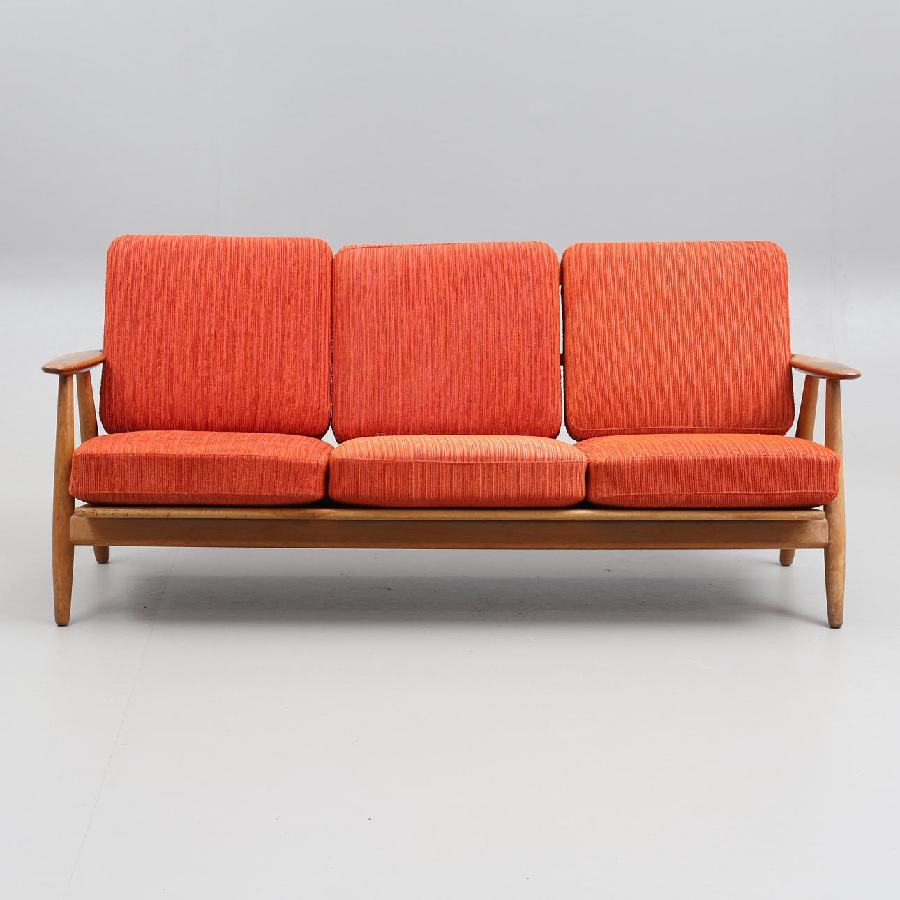HANS WEGNER. Sofa, teak, „Cigar“, GE-240, Danmark.