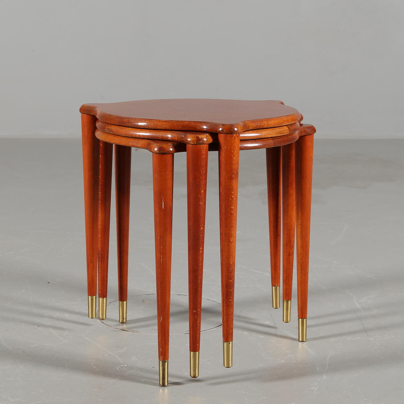 SATSBORD, 3 st, mahogny, 1960-tal.