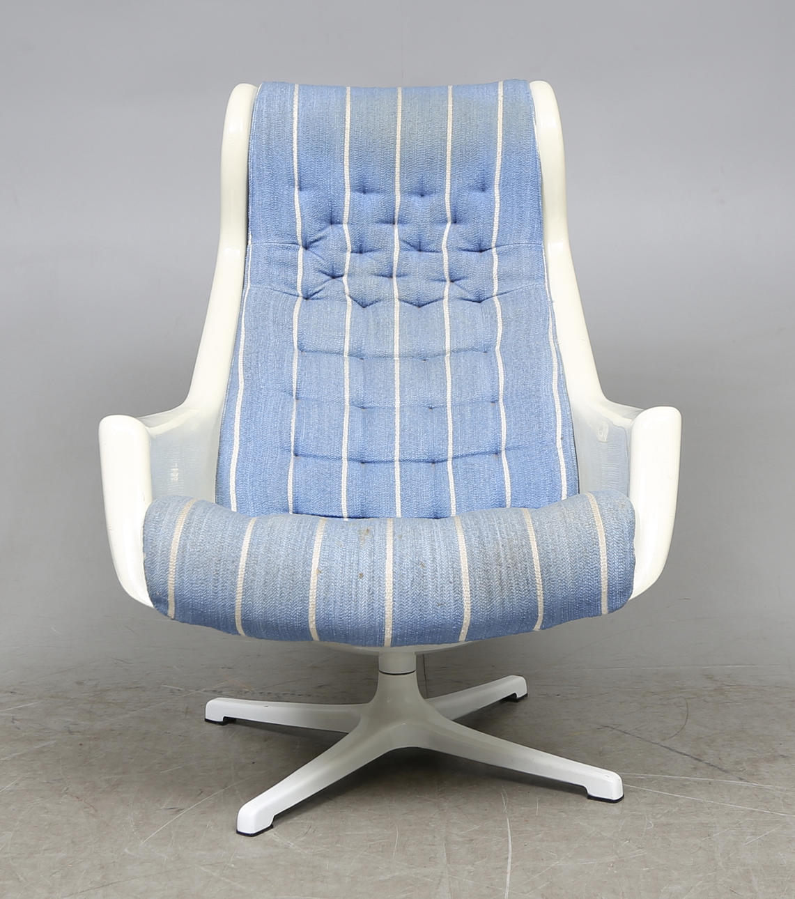 FÅTÖLJ, Galaxy, Alf svensson och Yngvar sandström, DUX, 1900-talets andra hälft.