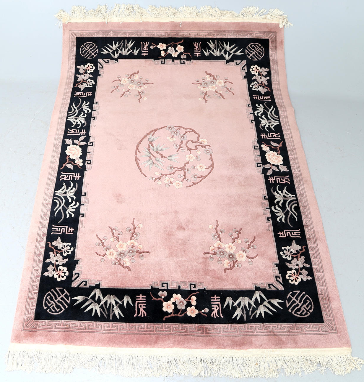 MATTA, Kina, 235 x 170 cm.