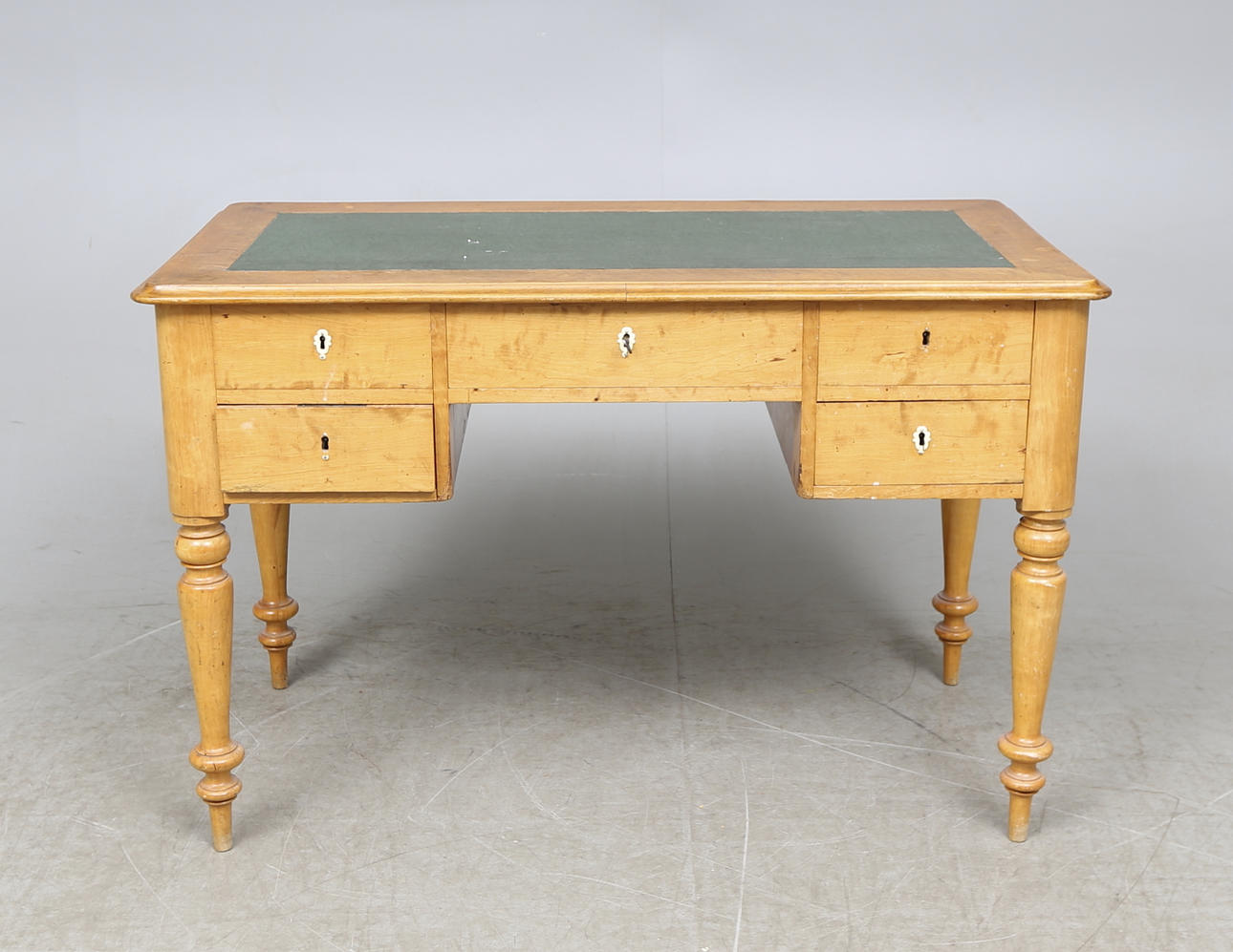 SKRIVBORD, björk och fur, sekelskiftet 1900.