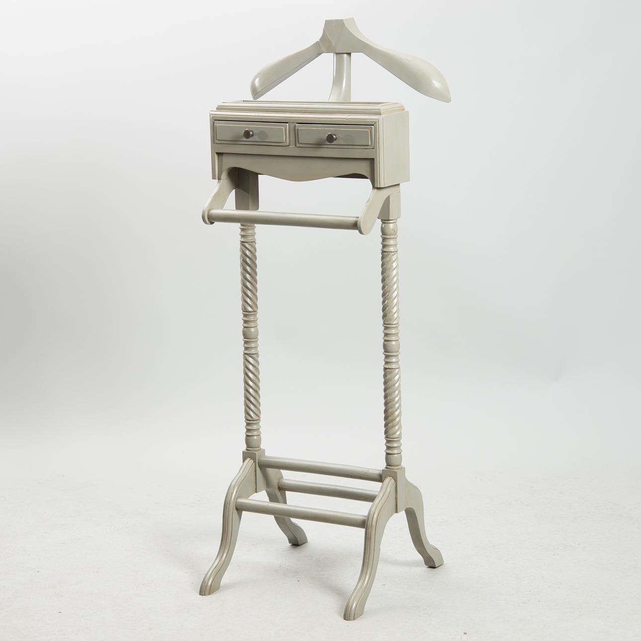 HERRBETJÄNT, gråmålad, samtida.