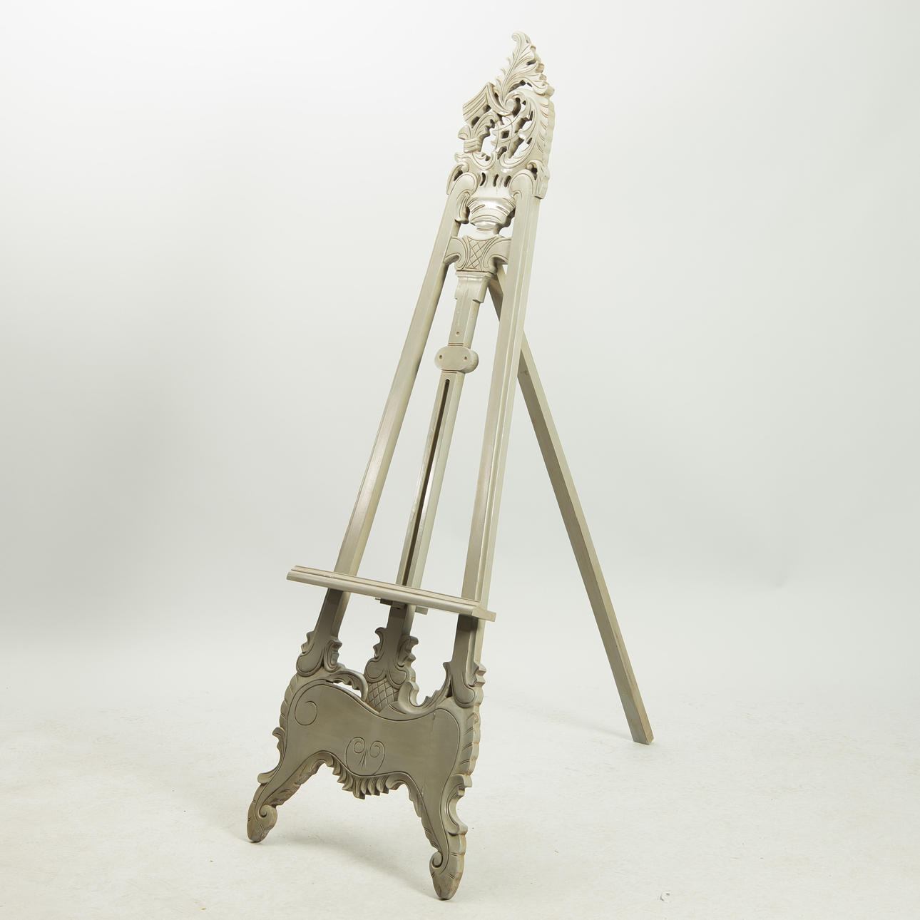 STAFFLI, gråmålat, rokokostil, samtida.