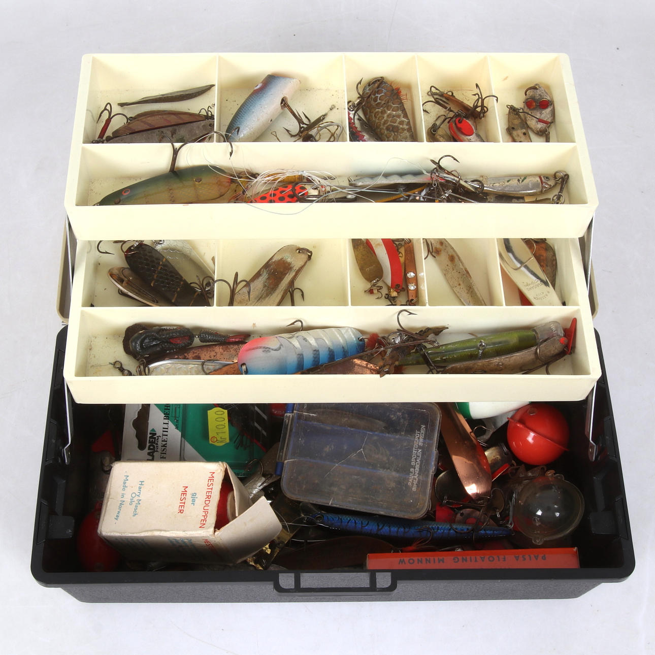 ANGELKÖDER, bla. Atom, Utö, Professor, Jämtland, im Karton.