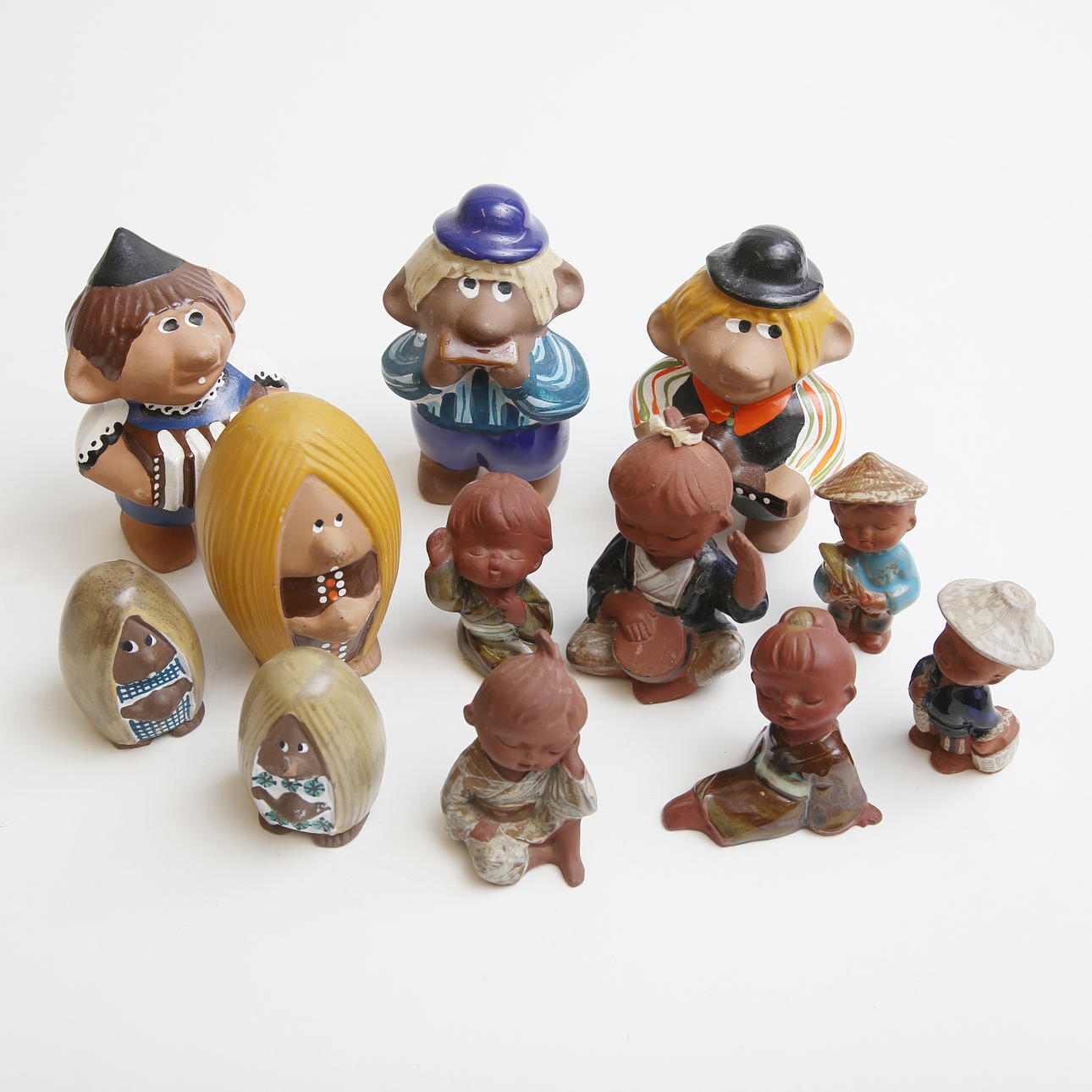 12 ceramic figurines, blue Seto Craft Co Ltd. It's Japan. Ceramics ...