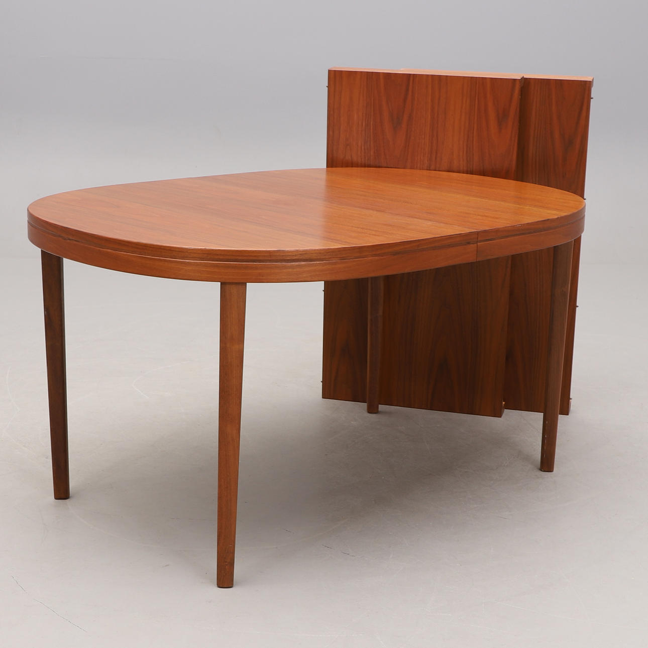 DINING TABLE, Skaraborgs Möbelindustri, Tibro.